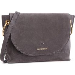 Torebka COCCINELLE - CC1 Essentielle Suede E1 CC1 15 02 01 Fume Y28. Listonoszki damskie marki Coccinelle. W wyprzedaży za 799.00 zł.