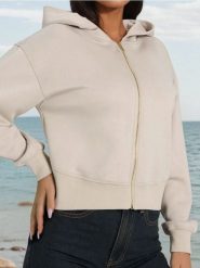 Rozpinana bluza z kapturem soft touch - kremowy. Białe bluzy damskie Sinsay, l, bez wzorów, z dzianiny, z kapturem. Za 42.99 zł.