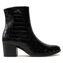 Botki Gabor. Czarne botki damskie Gabor, bez obcasa, na słupku, bez zapięcia. Za 849.99 zł.