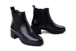 TAMARIS 1-25456-43 001 black, botki damskie. Czarne botki damskie Tamaris, bez obcasa, na obcasie, bez zapięcia. Za 418.21 zł.