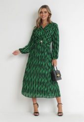 Zielona Rozkloszowana Sukienka Plisowana z Paskiem Famalee. Zielone sukienki damskie Born2be, l, bez wzorów, eleganckie, bez kołnierzyka, bez ramiączek, maxi, kopertowe. Za 199.99 zł.