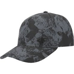Czapka z daszkiem męska CAM004B - głęboka czerń allover. Czapki i kapelusze męskie marki 4f. Za 49.99 zł.