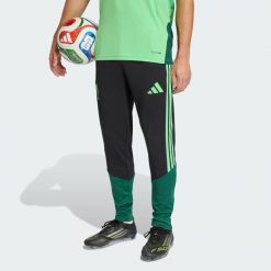 Spodnie treningowe Mexico 26 Tiro. Czarne spodnie sportowe męskie Adidas, bez wzorów, do piłki nożnej. Za 279.00 zł.