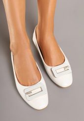 Białe Balerinki z Geometryczną Ozdobą Vialle. Białe baleriny damskie Born2be, z aplikacjami, eleganckie, bez obcasa. Za 49.99 zł.