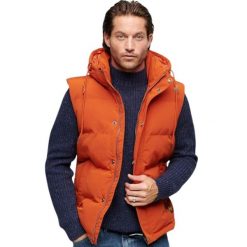 Bezrękawnik turystyczny męski Superdry Everest. Brązowe kurtki sportowe męskie Superdry., m, bez wzorów, z poliesteru, trekkingowe. W wyprzedaży za 459.35 zł.