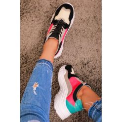 Damskie buty sportowe ZOJA PINK/BLACK. Czarne obuwie sportowe damskie Damskie buty sportowe ZOJA PINK/BLACK, bez wzorów. W wyprzedaży za 49.00 zł.