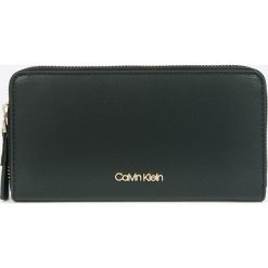 Calvin Klein - Portfel. Czarne portfele damskie Calvin Klein, z materiału. Za 269.90 zł.