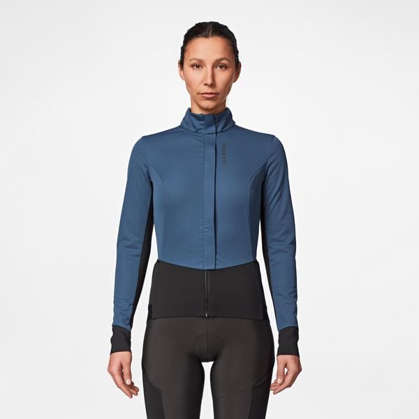 Kurtka zimowa na rower szosowy damska Van Rysel Racer. Niebieskie kurtki sportowe damskie VAN RYSEL, na zimę, m, bez wzorów, z materiału, bez kaptura, rowerowe. Za 319.99 zł.