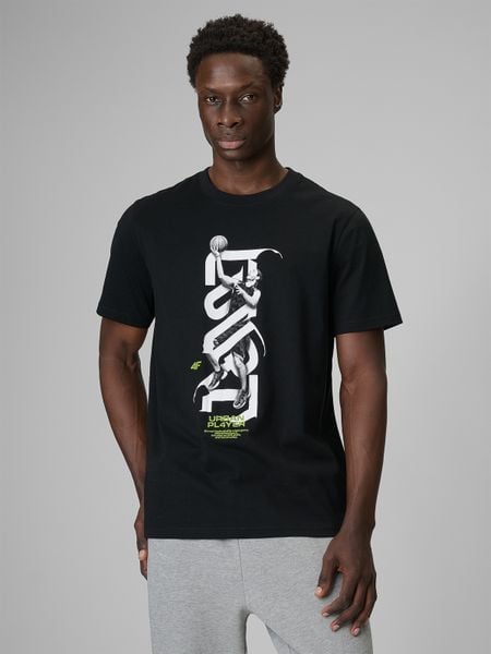 4F T-shirt regular z nadrukiem męski - czarny XL. Czarne t-shirty męskie 4f, m, bez wzorów, z bawełny, klasyczne, bez kołnierzyka. W wyprzedaży za 39.99 zł.