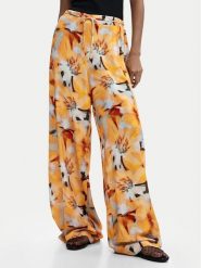 Desigual Spodnie materiałowe Pant Preston 26SWPW38 Pomarańczowy Relaxed Fit. Brązowe spodnie materiałowe damskie Desigual, l, bez wzorów, z materiału. Za 307.99 zł.