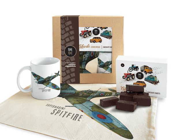 Supermarine Spitfire — paczka (Zawartość paczki: koszulka, torba, kubek, słodycze; Rozmiar koszulki / bluzy: 3XL (damska); Kolor koszulki / bluzy: bia. Brązowe bluzy damskie nikiniki, s, bez wzorów, z bawełny, bez kołnierzyka. Za 179.00 zł.