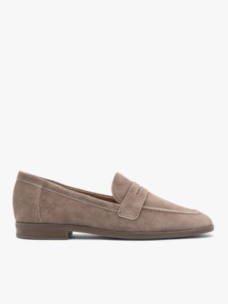 Brązowe mokasyny ze skóry welurowej. Szare mokasyny damskie Ryłko, ze skóry, eleganckie. Za 399.99 zł.