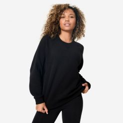 Bluza damska Domyos Gym & Pilates. Czarne bluzy sportowe damskie DOMYOS, xl, bez wzorów, z materiału, bez kaptura, na fitness i siłownię. Za 69.99 zł.
