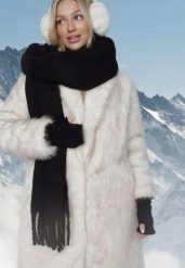 Czarny Szalik z Ozdobnymi Frędzlami Esariana. Czarne szaliki i chusty damskie Born2be, bez wzorów, klasyczne. Za 44.99 zł.