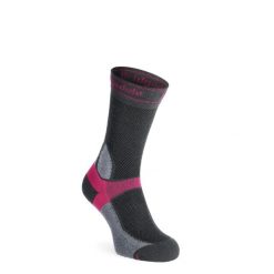 Skarpety rowerowe damskie Bridgedale MTB Summer Weight T2 Coolmax Sport Boot. Fioletowe obuwie sportowe damskie Bridgedale, bez wzorów. Za 76.99 zł.