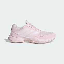 Buty tenisowe GameCourt 3 Clay. Białe obuwie sportowe damskie Adidas, bez wzorów, z materiału, tenisowe. Za 329.00 zł.