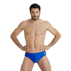 Kąpielówki Arena Men's Icons Swim Briefs Solid. Niebieskie kąpielówki męskie Arena, m, bez wzorów, z tkaniny, do pływania. Za 49.99 zł.
