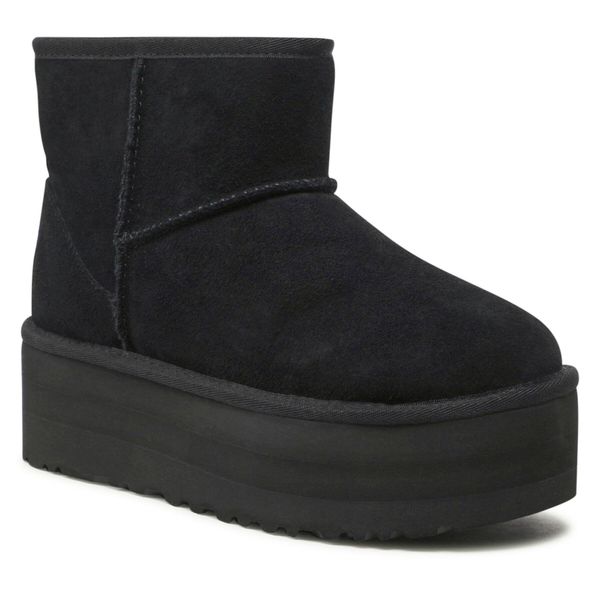 Śniegowce Ugg. Czarne kozaki damskie UGG. Za 849.99 zł.