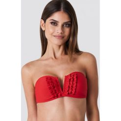 NA-KD Swimwear Góra bikini z falbankami - Red. Czerwone bikini damskie NA-KD Swimwear. Za 92.95 zł.