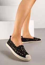 Czarne Espadryle Vices Ozdobione Ażurowym Wzorem i Ozdobną Plecionką Arivosa. Czarne espadryle damskie Renee, w ażurowe wzory, bez obcasa, na płaskiej podeszwie, bez zapięcia. Za 44.99 zł.