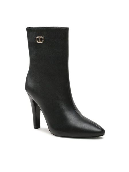 TWINSET Botki 232TCP172 Czarny. Czarne botki damskie Twinset, ze skóry, bez obcasa, na szpilce, bez zapięcia. Za 1,589.00 zł.