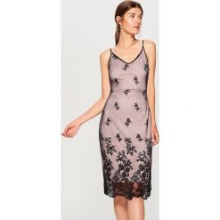 Koronkowa sukienka - Czarny. Czarne sukienki damskie Mohito, z koronki. Za 129.99 zł.