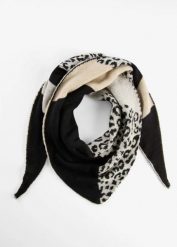 Chusta trójkątna z nadrukiem w panterkę. Brązowe szaliki i chusty damskie bonprix, bez wzorów, eleganckie. Za 112.99 zł.