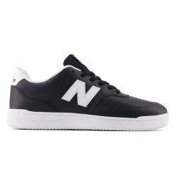 Buty męskie New Balance M0803DQ – czarne. Czarne buty sportowe męskie New Balance, z materiału, bez zapięcia. Za 299.99 zł.