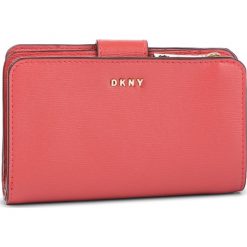 Duży Portfel Damski DKNY - Bryant Sm Carryall R8313659 Dp Blush D81. Portfele damskie marki DKNY. Za 459.00 zł.