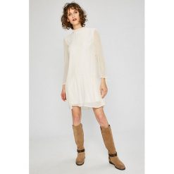Tommy Jeans - Sukienka. Sukienki damskie marki Tommy Jeans. W wyprzedaży za 469.90 zł.