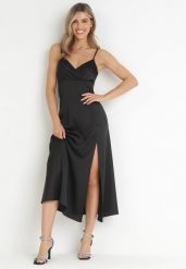Czarna Sukienka Maxi na Ramiączkach z Głębokim Dekoltem Issabelle. Czarne sukienki damskie Born2be, l, bez wzorów, bez kołnierzyka, bez ramiączek, maxi, kopertowe. Za 74.99 zł.