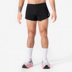 Spodenki do biegania męskie Kiprun Run 900 Proteam. Czarne krótkie spodenki sportowe męskie KIPRUN, m, bez wzorów, z poliamidu, do biegania. Za 349.99 zł.