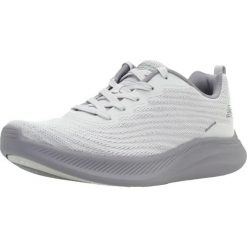 Buty SKECHERS BOBS FLEXMELLOW Fioletowy. Fioletowe obuwie sportowe damskie Skechers, bez wzorów, z tkaniny, na fitness i siłownię. Za 246.99 zł.