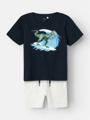 NAME IT Komplet t-shirt i spodenki Junik 13226119 Kolorowy Regular Fit. Szorty dla chłopców Name it, bez wzorów, z bawełny. Za 59.99 zł.
