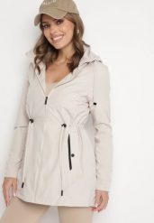Jasnobeżowa Kurtka Parka ze Sznurkiem w Talii i Kapturem Teridi. Brązowe kurtki damskie Born2be, l, bez wzorów, z jeansu, eleganckie. Za 129.99 zł.