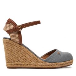 Espadryle Wrangler. Niebieskie sandały damskie Wrangler, bez wzorów, bez obcasa, bez zapięcia. Za 189.99 zł.