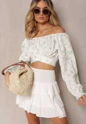 Biało-Zielona Boho Bluzka z Bufiastymi Rękawami Wiązana na Dole w Kwiaty Darinafa. Białe bluzki damskie Renee, s, bez wzorów, z bawełny, boho, bez kołnierzyka, bez ramiączek. Za 69.99 zł.