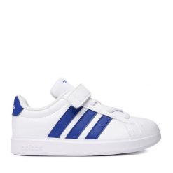 Sneakersy adidas. Białe trampki i tenisówki chłopięce Adidas, bez wzorów, bez zapięcia. Za 199.99 zł.