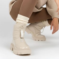 Śniegowce damskie Filippo, za kostkę i ocieplane futerkiem wewnątrz, beżowe, DBT4960-25-BE. Brązowe kozaki damskie Filippo, za kostkę. Za 179.00 zł.