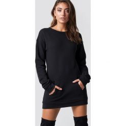 Pamela x NA-KD Długa bluza - Black. Czarne bluzy damskie Pamela x NA-KD, z materiału. Za 202.95 zł.