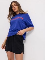Luźne szorty z domieszką lnu - czarny. Czarne szorty damskie Sinsay, l, bez wzorów. Za 29.99 zł.
