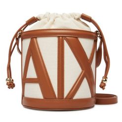 Torebka Armani Exchange. Brązowe torebki do ręki damskie Armani Exchange, bez wzorów, bez dodatków. Za 569.99 zł.