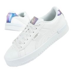 Buty Puma Jada Bioluminescence 386194 01 białe. Białe obuwie sportowe damskie bez wzorów, ze skóry ekologicznej. Za 283.73 zł.