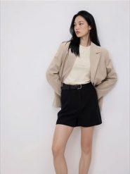 Szorty z lyocellem - czarny. Czarne szorty damskie Reserved, l, bez wzorów, z lyocellu. Za 129.99 zł.