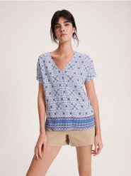 Bluzka z wiskozy - niebieski. Niebieskie bluzki damskie Reserved, l, bez wzorów, z tkaniny, bez kołnierzyka, bez ramiączek. W wyprzedaży za 29.99 zł.