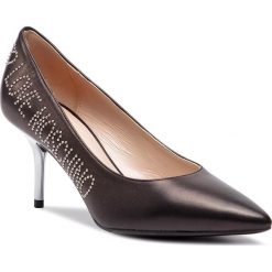 Szpilki LOVE MOSCHINO - JA10067G17IA0000 Nero. Czarne szpilki damskie Love Moschino, z materiału. Za 959.00 zł.
