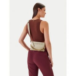 Torebka Steve Madden. Białe torebki do ręki damskie Steve Madden, bez wzorów, klasyczne, bez dodatków. Za 341.99 zł.