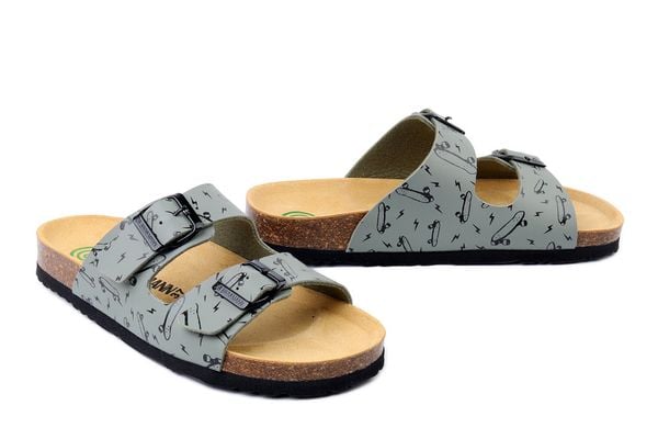DR. BRINKMANN 500058-07 khaki, klapki damskie. Zielone klapki damskie Dr. Brinkmann, bez wzorów, bez obcasa. Za 249.90 zł.