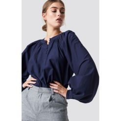 NA-KD Boho Bluzka oversize z guzikami - Blue. Bluzki damskie marki NA-KD Boho. Za 121.95 zł.