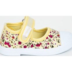 Primigi - Tenisówki dziecięce. Buty sportowe dziewczęce marki Primigi. Za 119.90 zł.